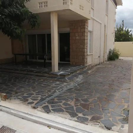 Location Bord De Mer, De 6-8 Personnes - Jardin Villa Valras-Plage